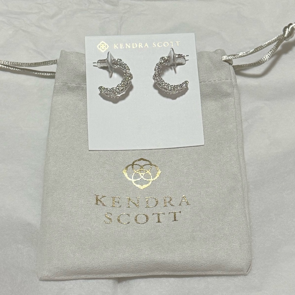 NWT Kendra Scott Krista Lace Silver Huggie Earrings - Picture 4 of 8